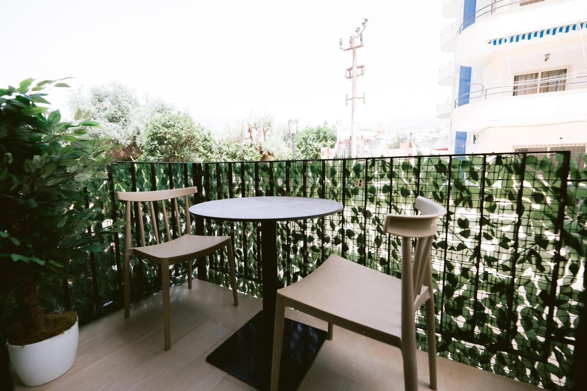 Noemie Hotel ฮีมาเรอ ภายนอก รูปภาพ