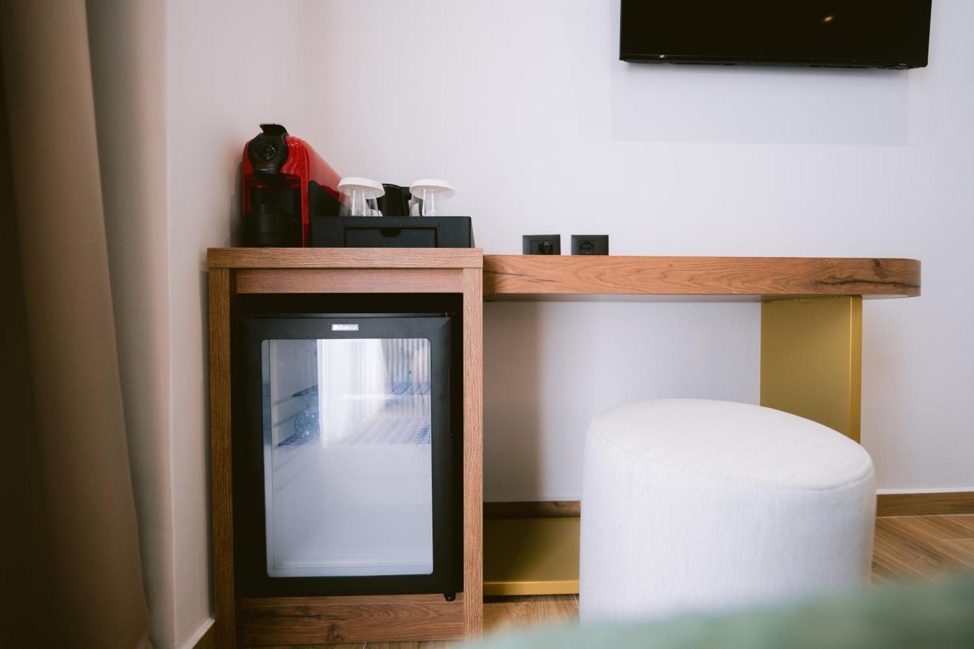 Noemie Hotel ฮีมาเรอ ภายนอก รูปภาพ